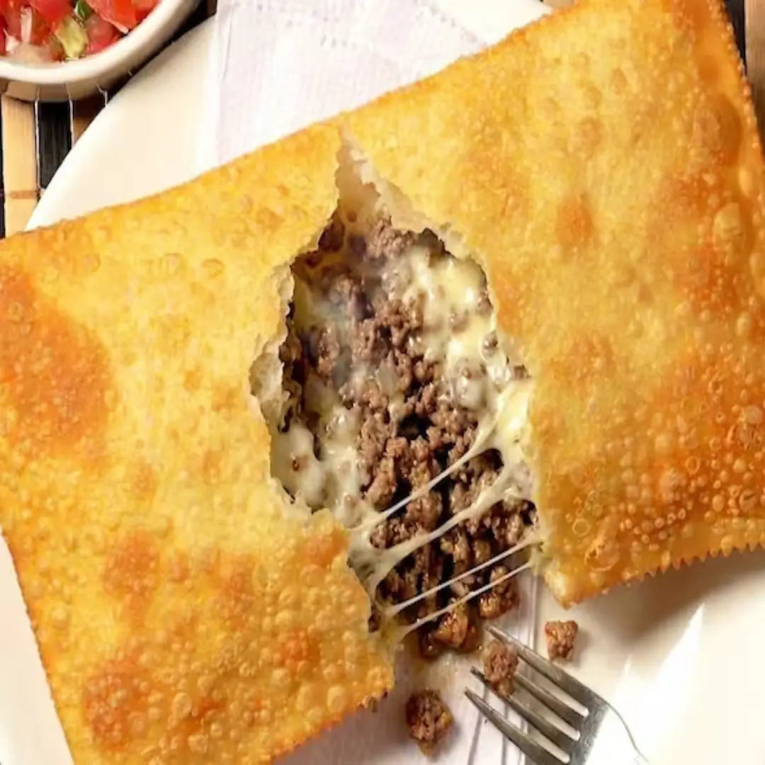 Pastel de Carne com Queijo